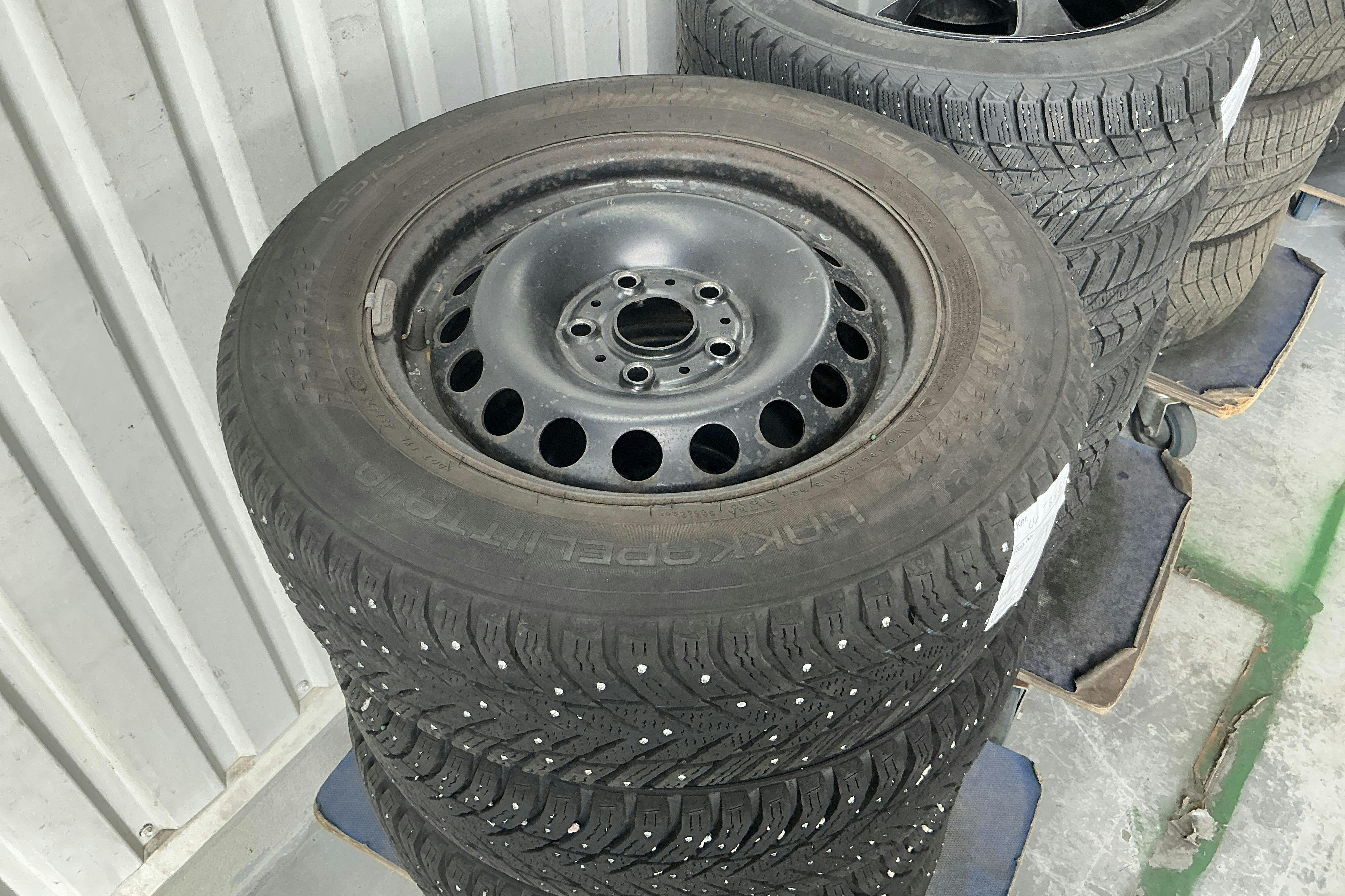 Vehicle Image 11