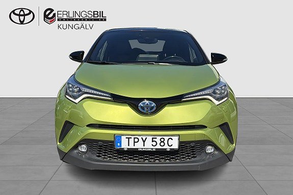 Vehicle Image 6