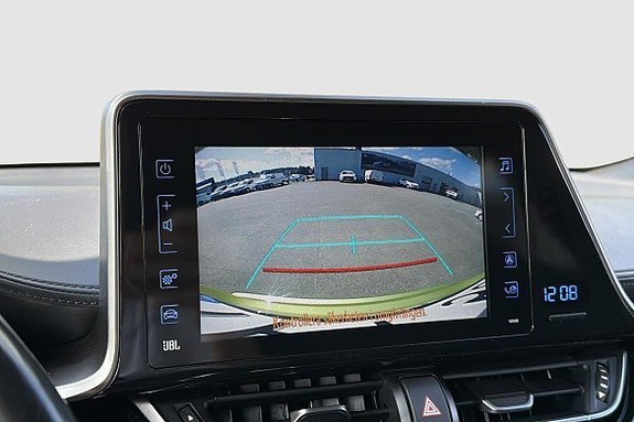 Vehicle Image 17