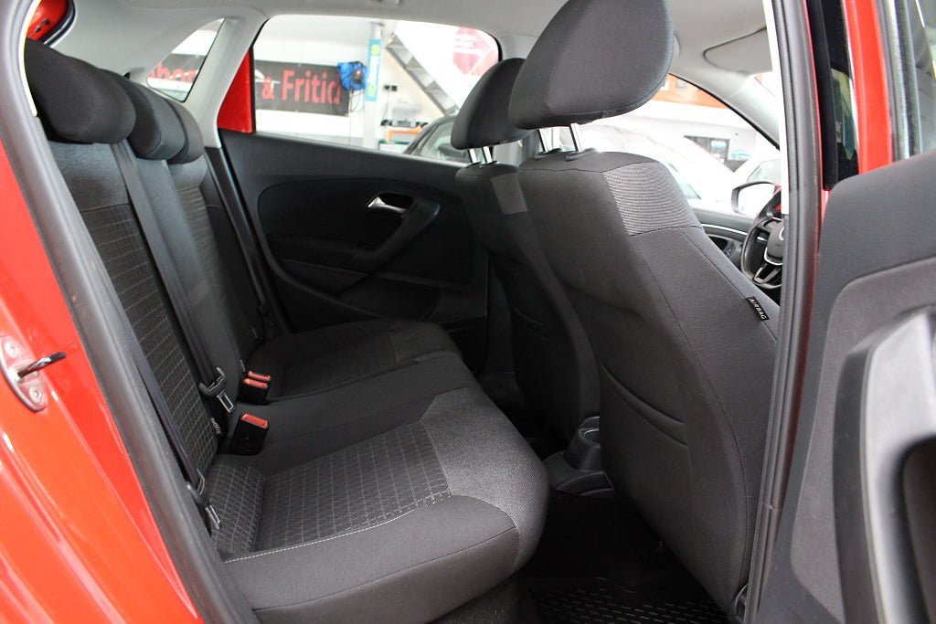 Vehicle Image 14