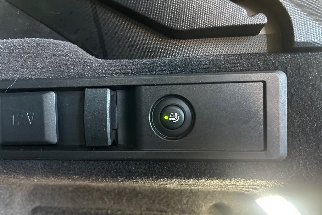 Vehicle Image 24
