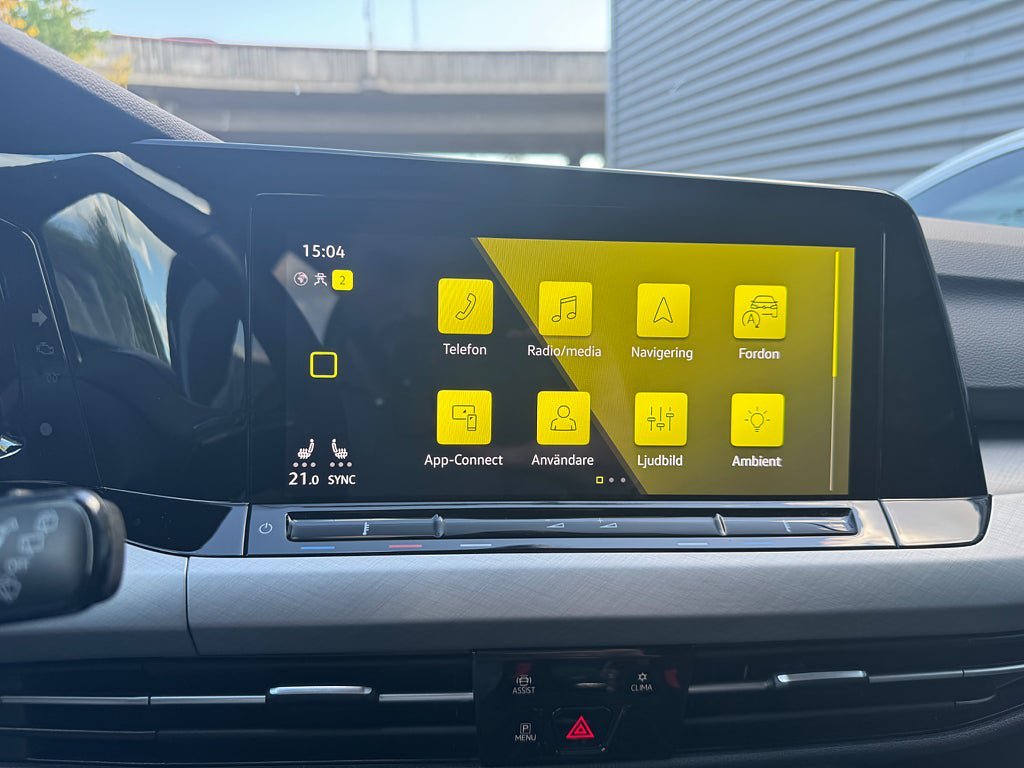 Vehicle Image 25