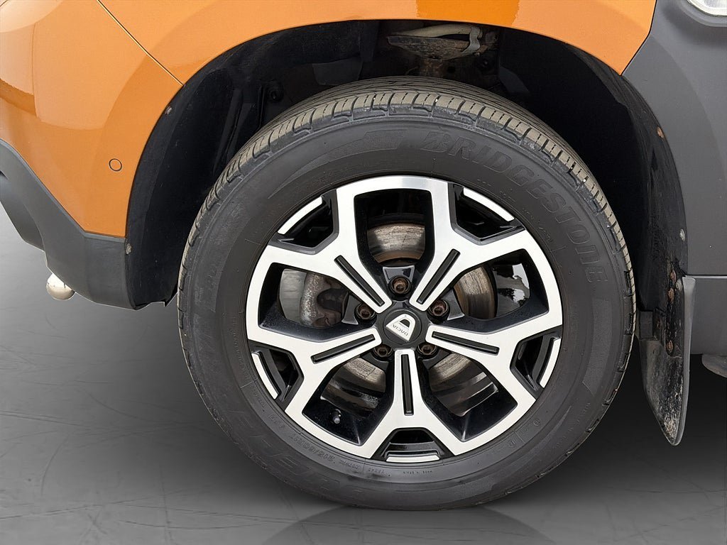 Vehicle Image 23