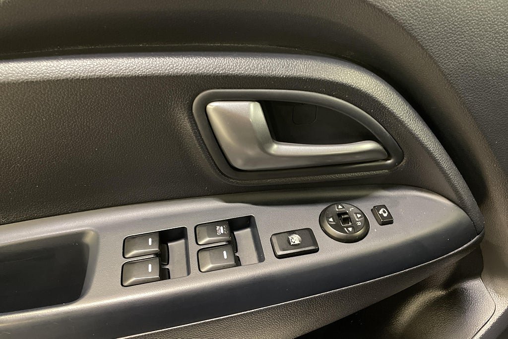 Vehicle Image 24