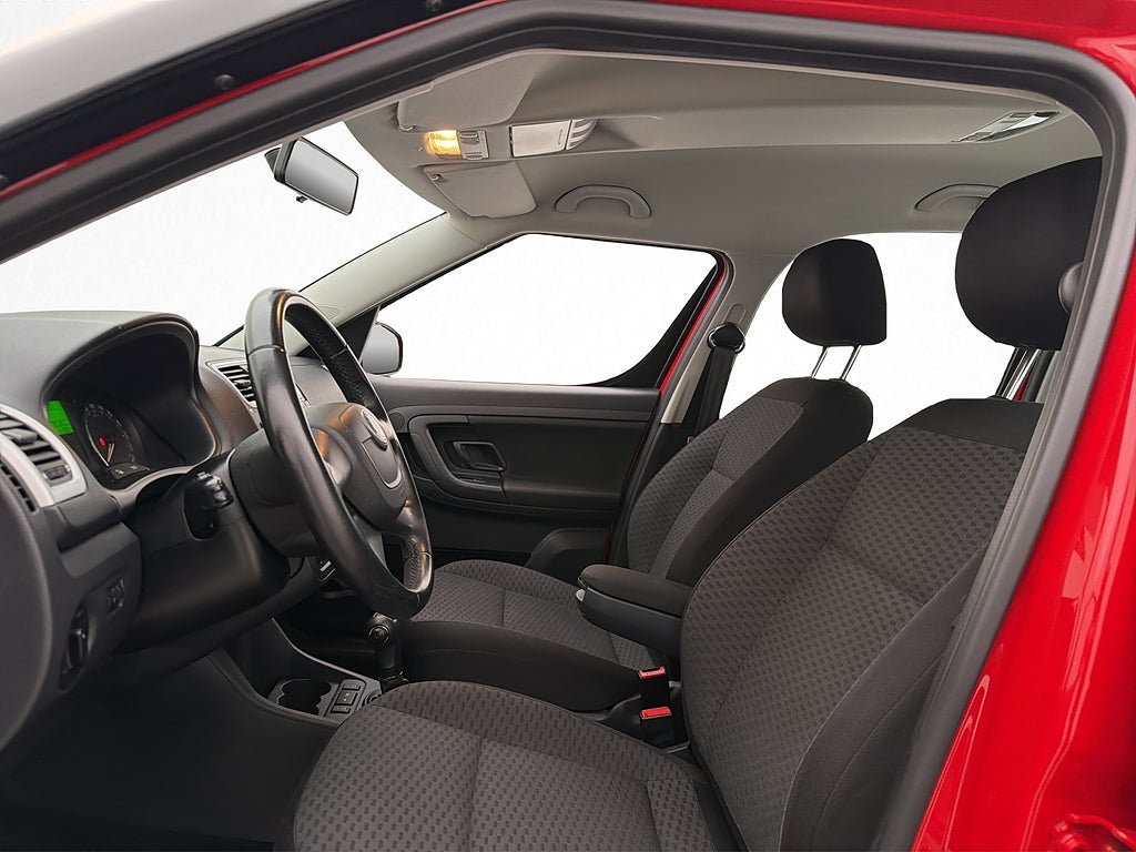 Vehicle Image 11
