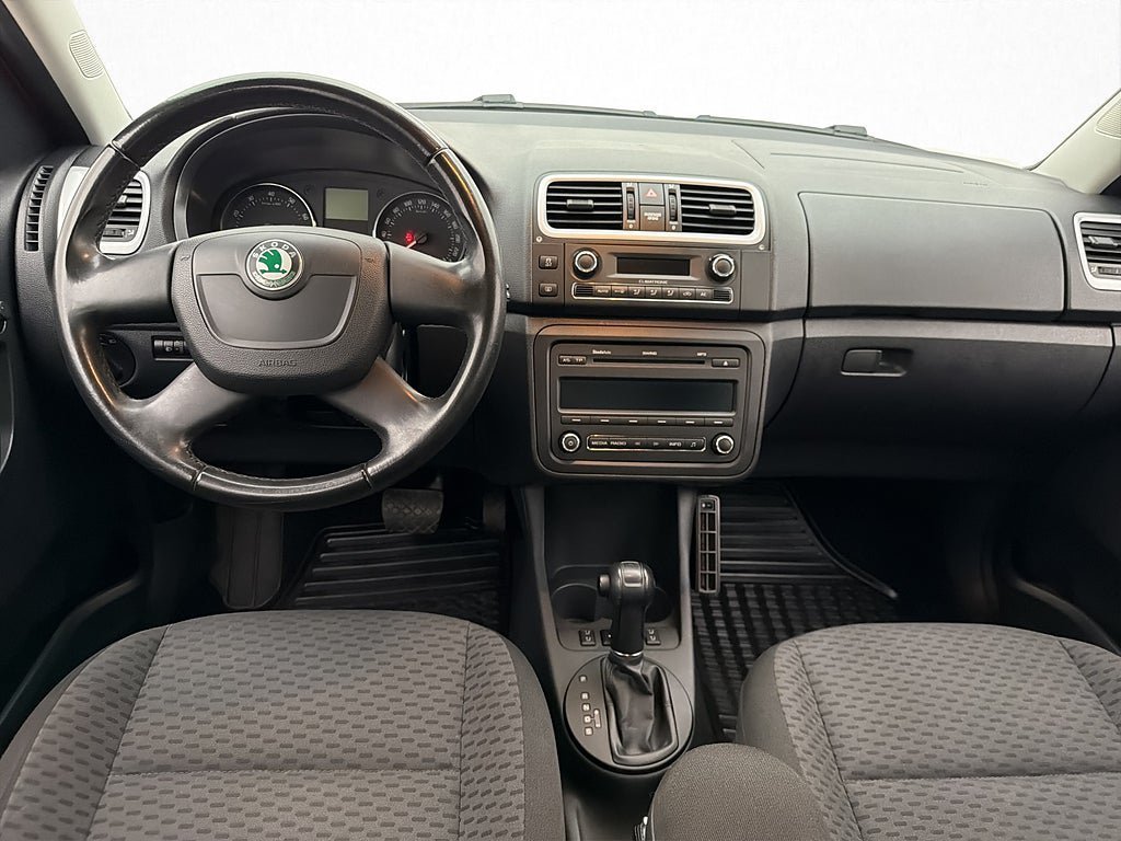 Vehicle Image 12