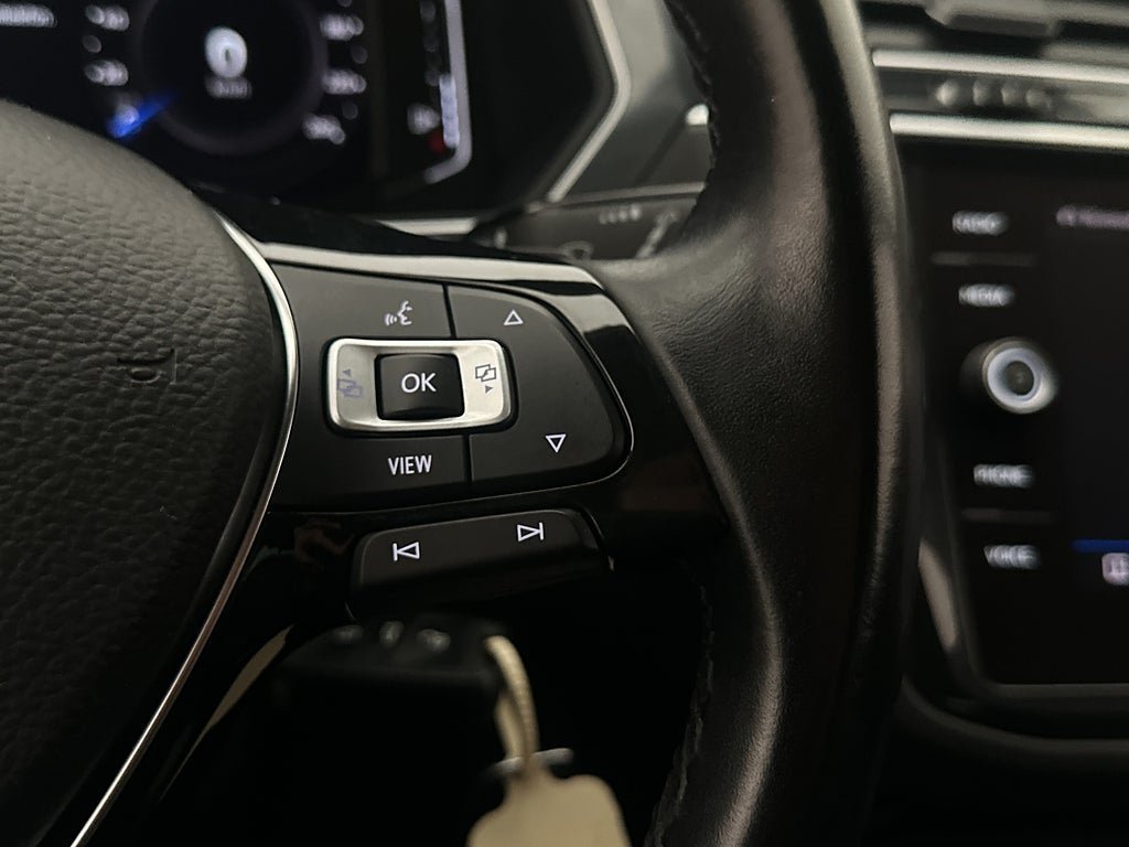 Vehicle Image 24