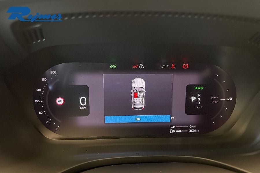 Vehicle Image 9