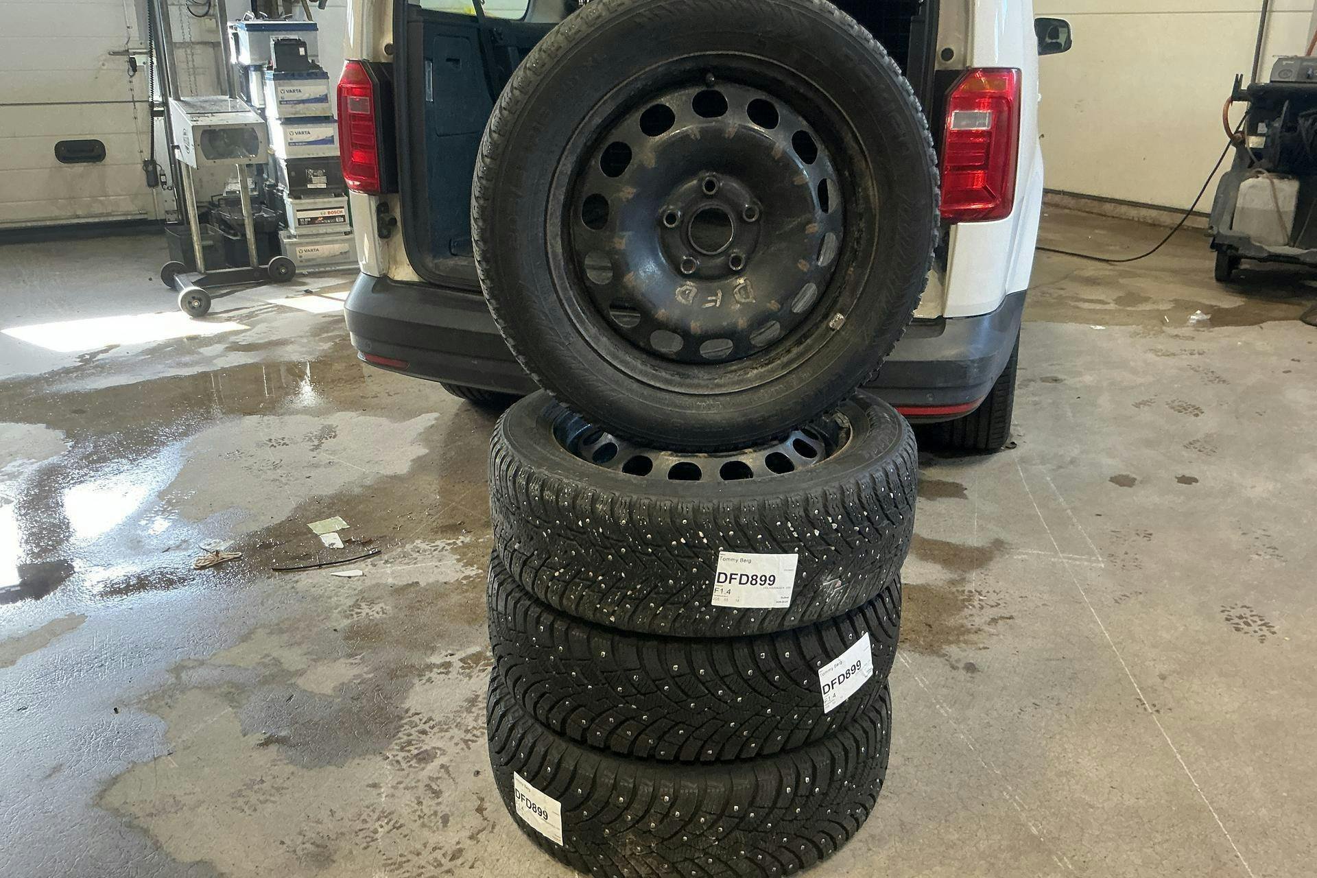 Vehicle Image 13