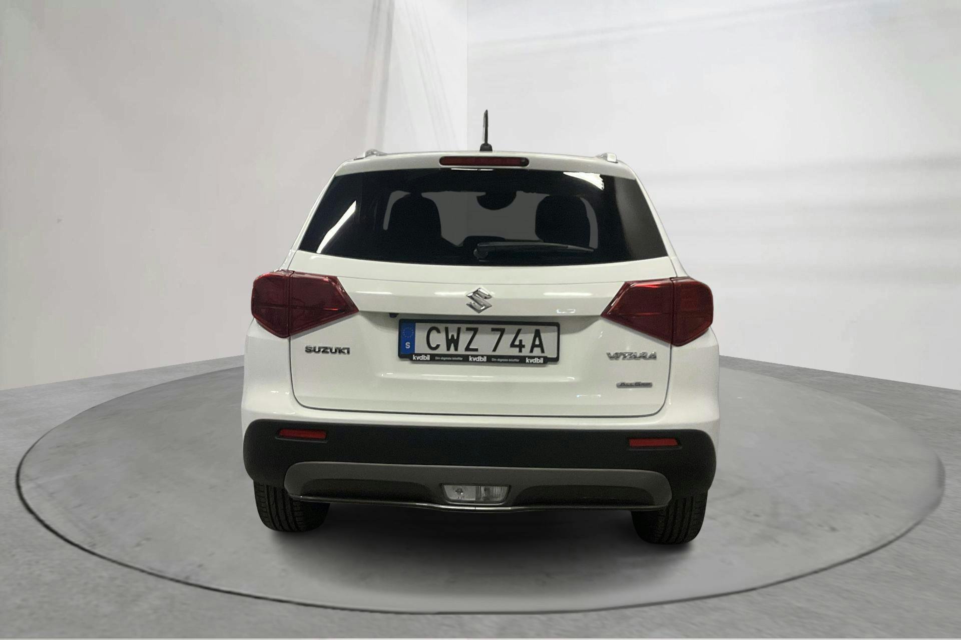 Vehicle Image 5