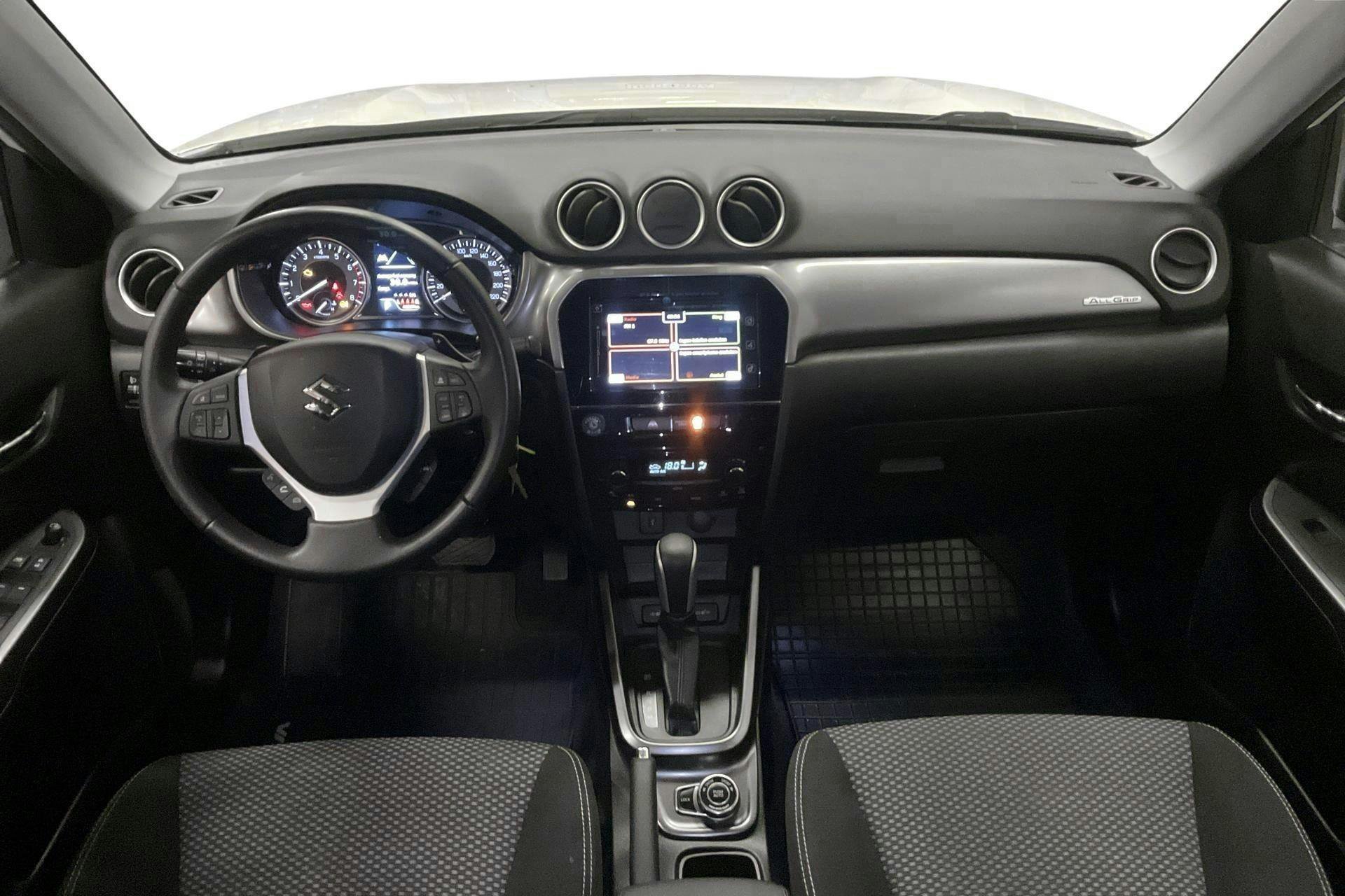 Vehicle Image 6