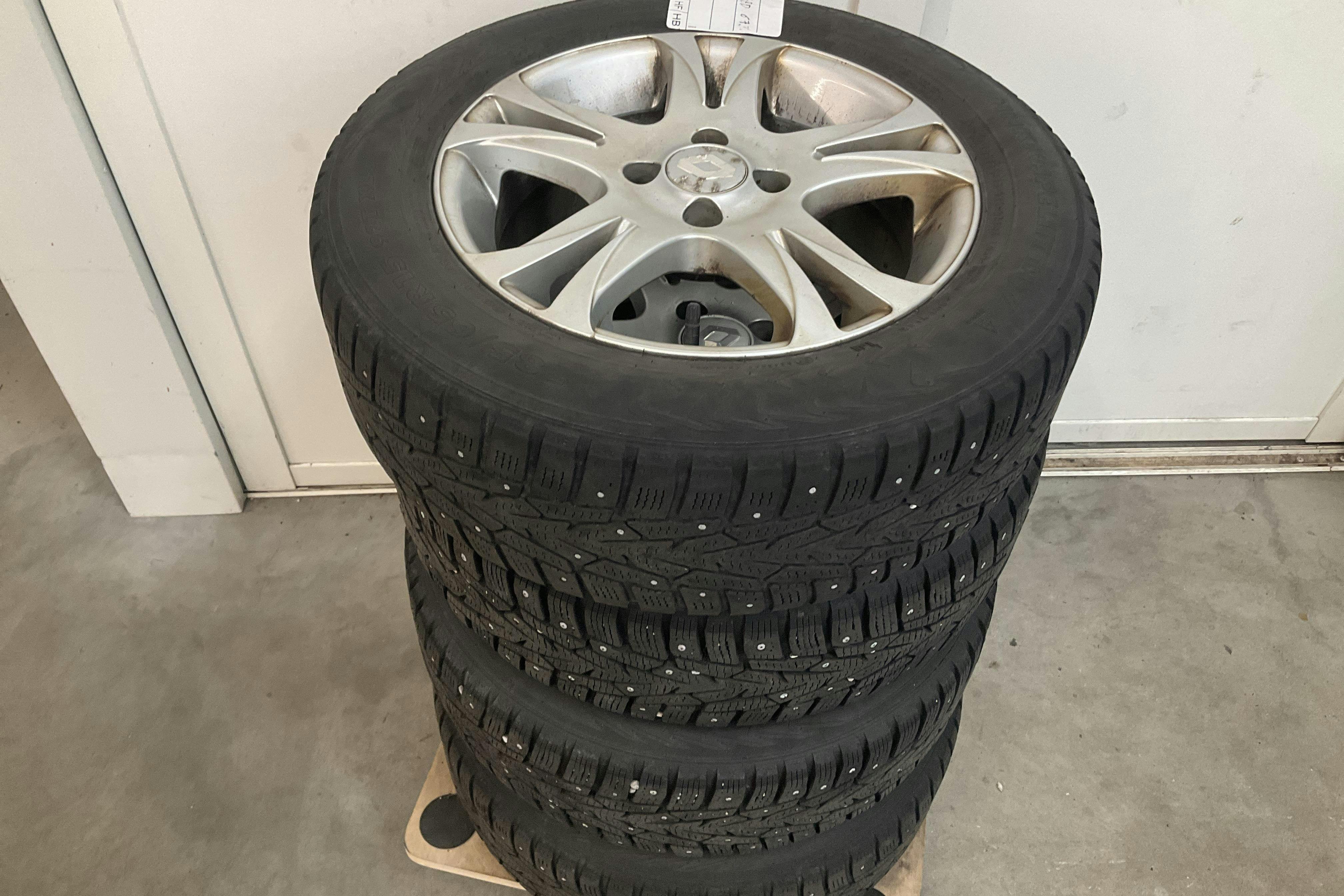 Vehicle Image 13