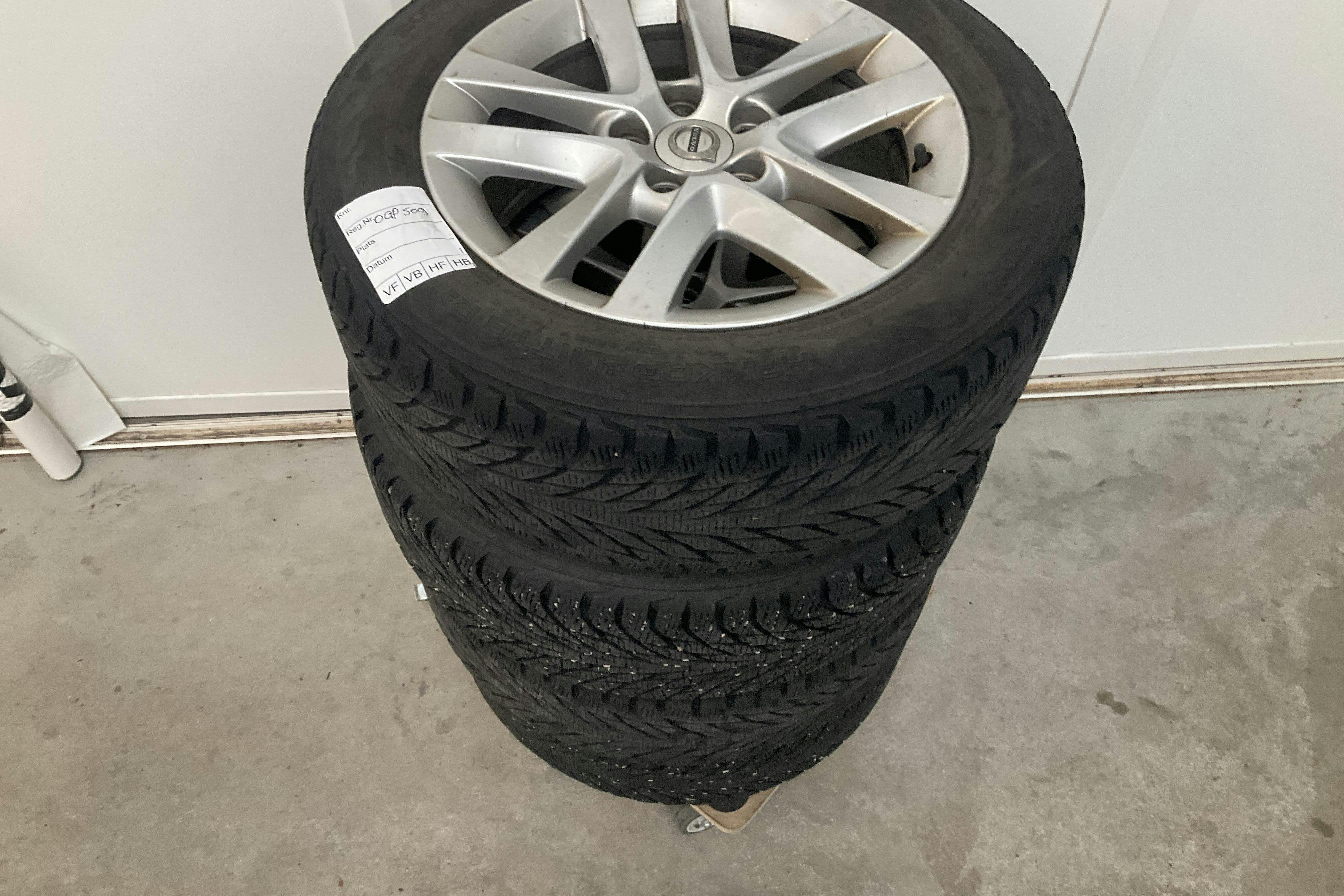 Vehicle Image 12