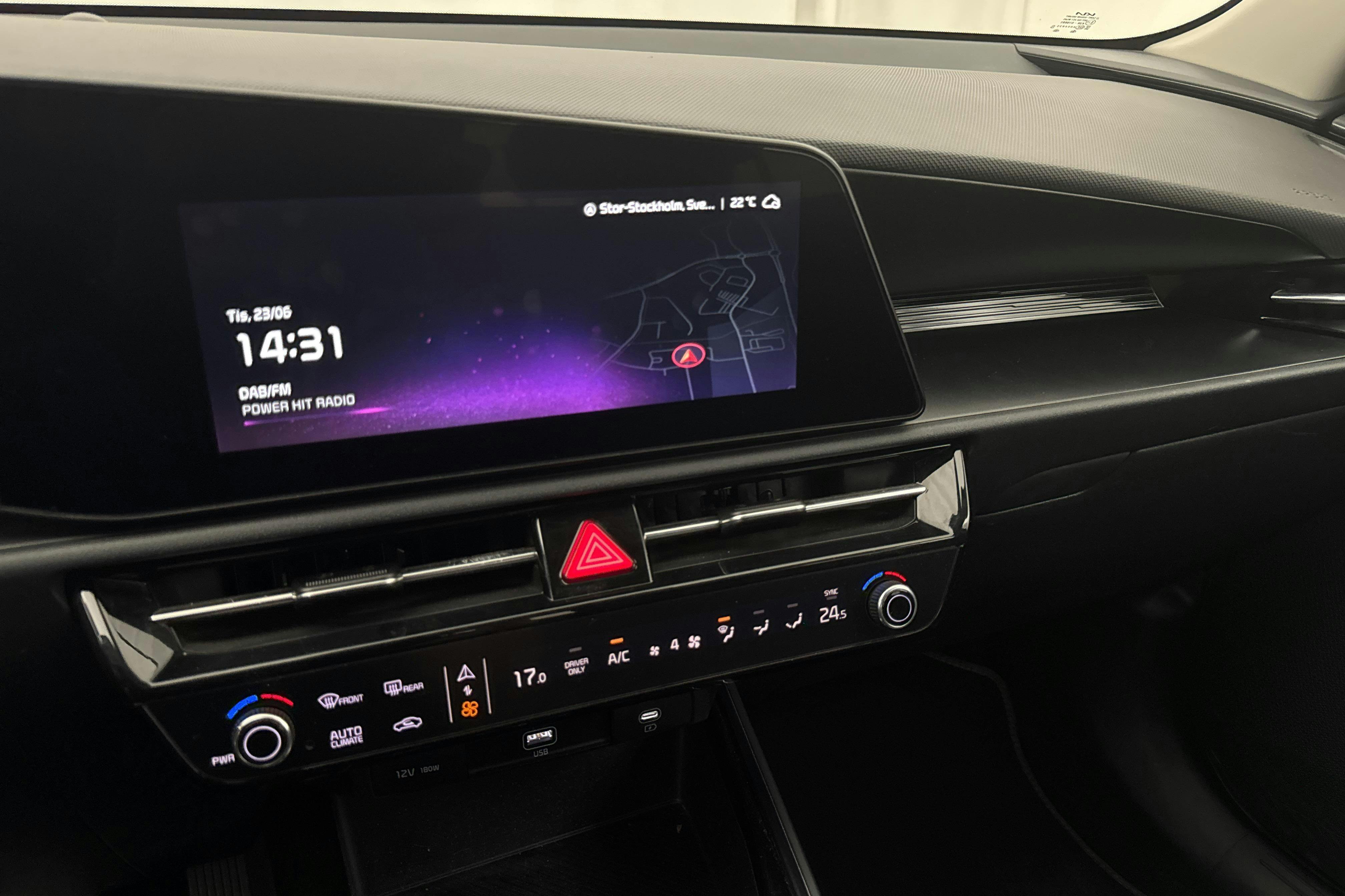 Vehicle Image 14