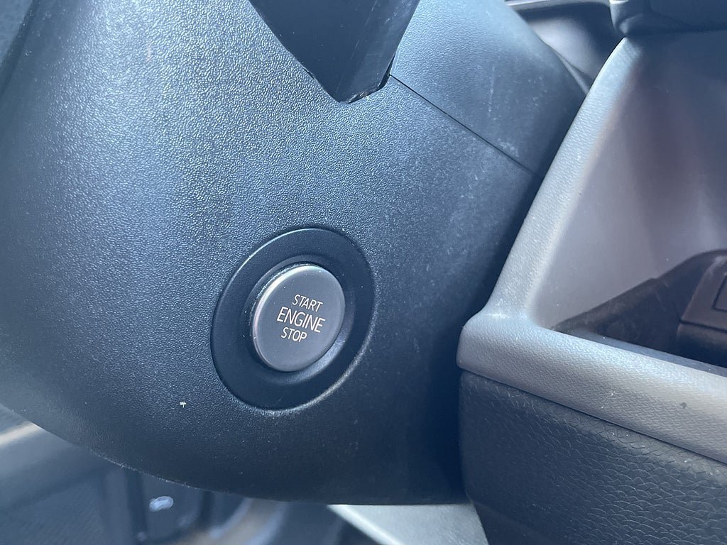 Vehicle Image 26