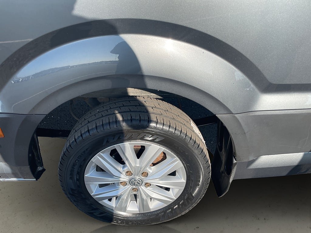 Vehicle Image 30