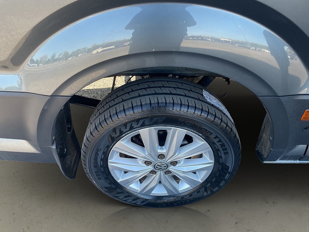 Vehicle Image 31