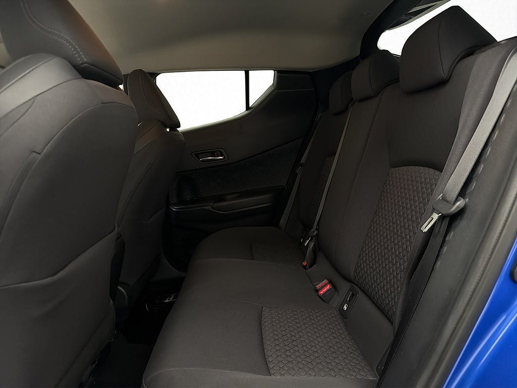 Vehicle Image 26