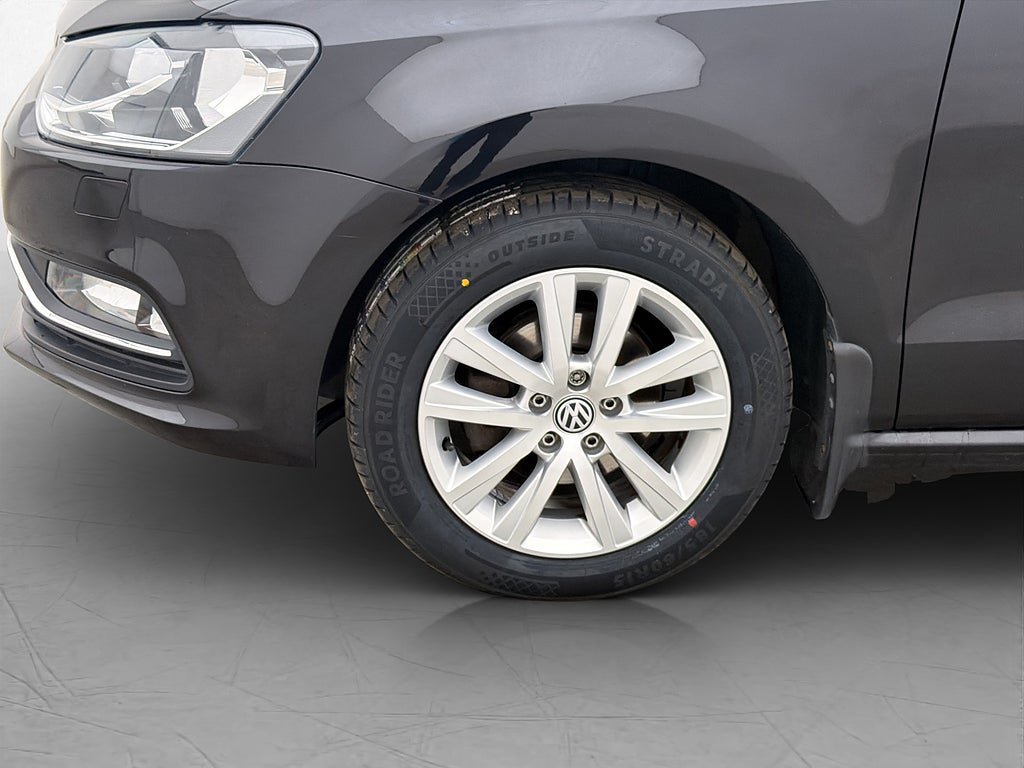 Vehicle Image 21