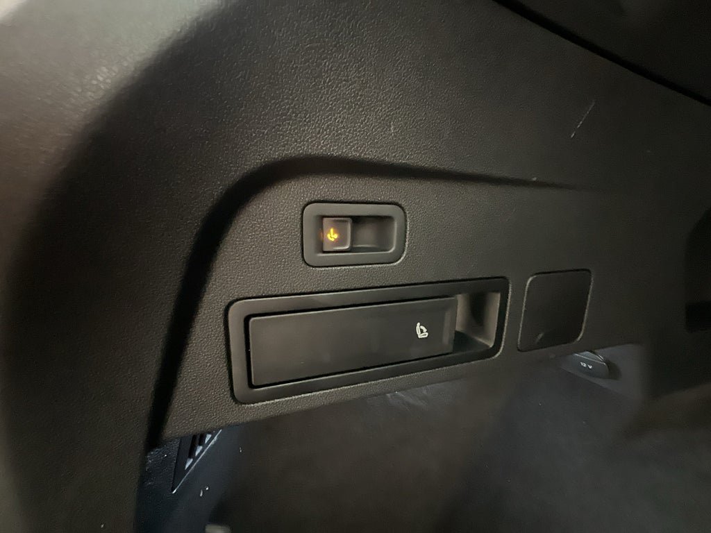 Vehicle Image 26