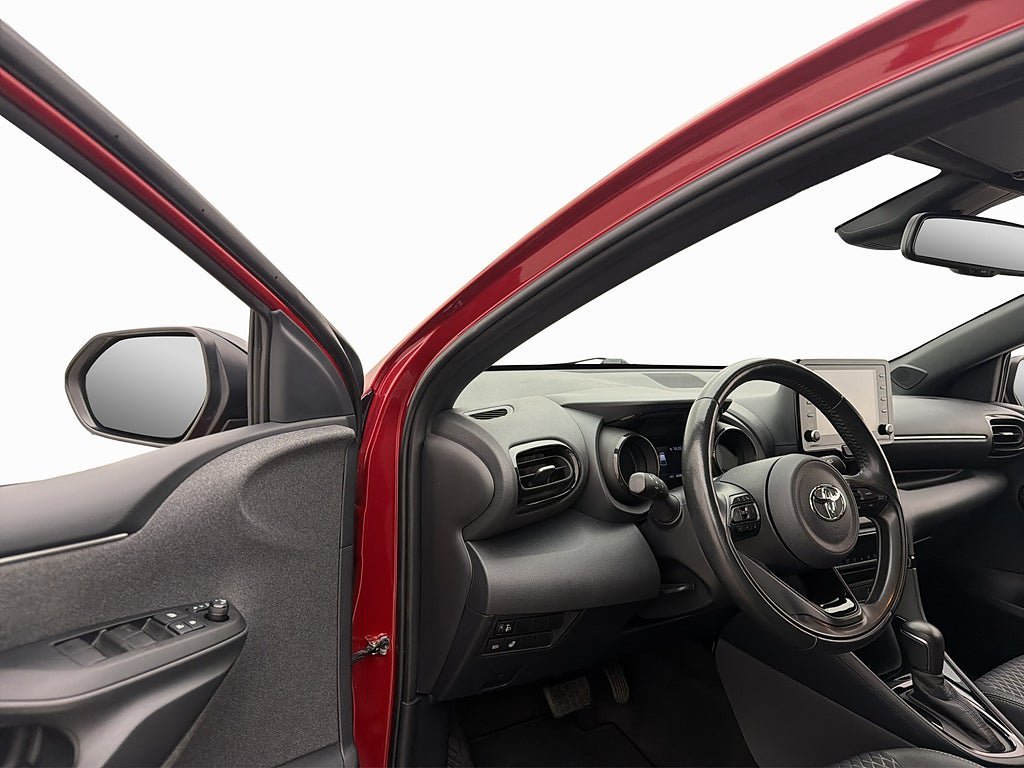 Vehicle Image 10