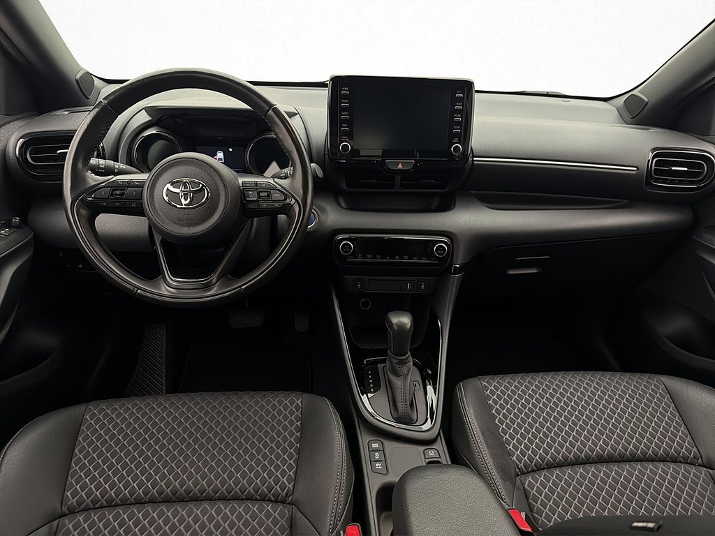 Vehicle Image 12