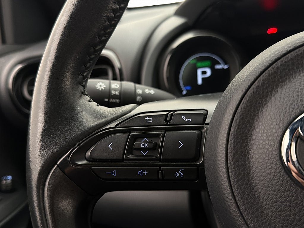 Vehicle Image 14