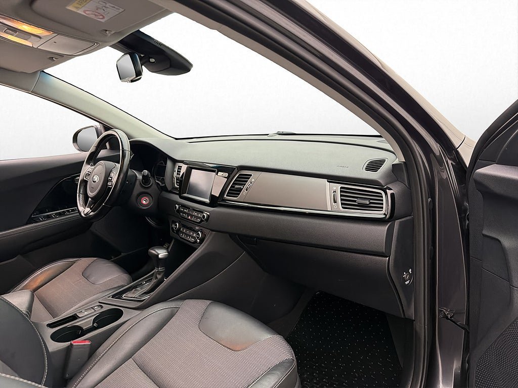 Vehicle Image 26