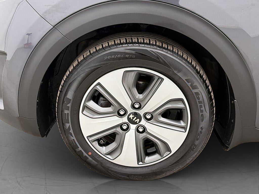 Vehicle Image 30