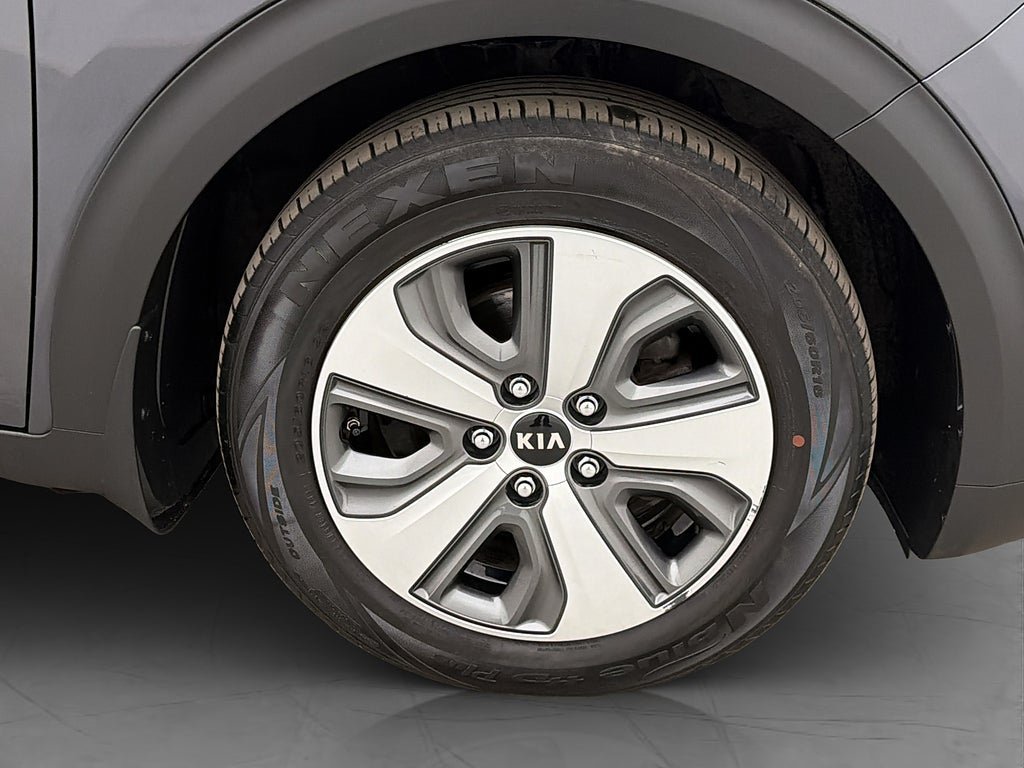 Vehicle Image 33