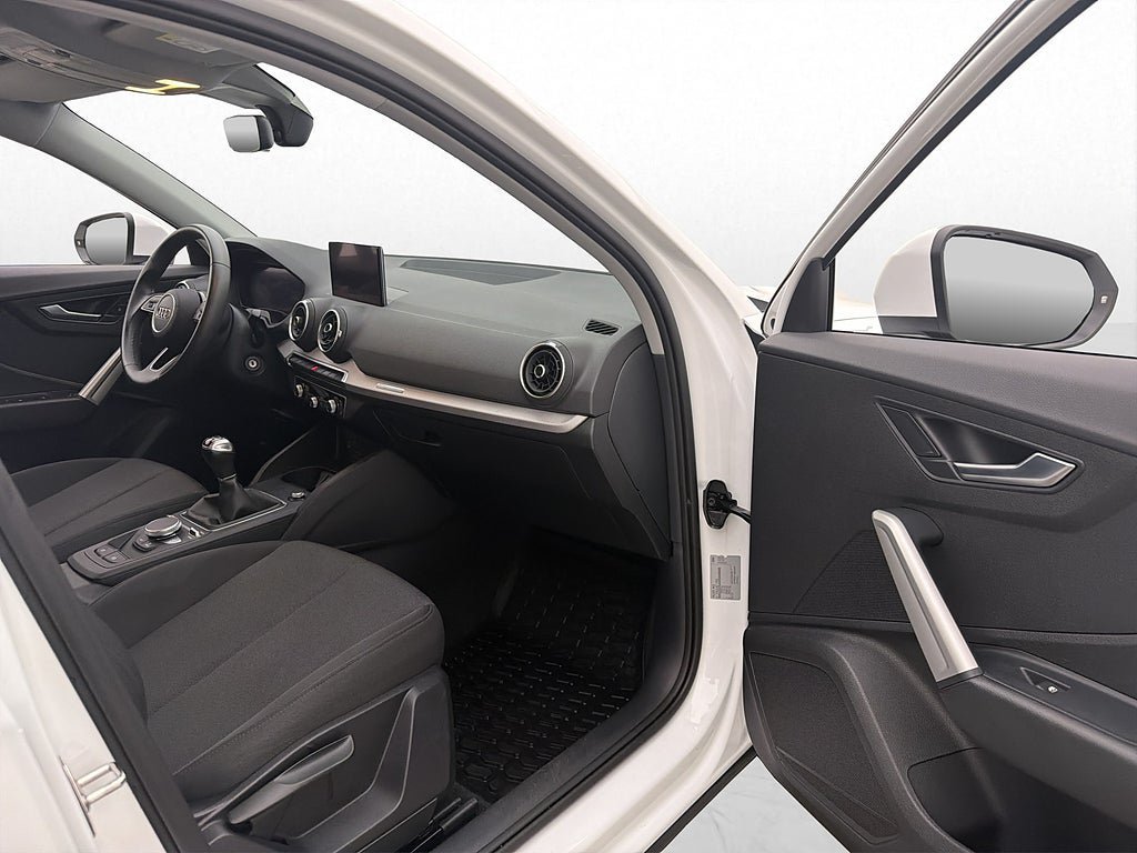 Vehicle Image 22