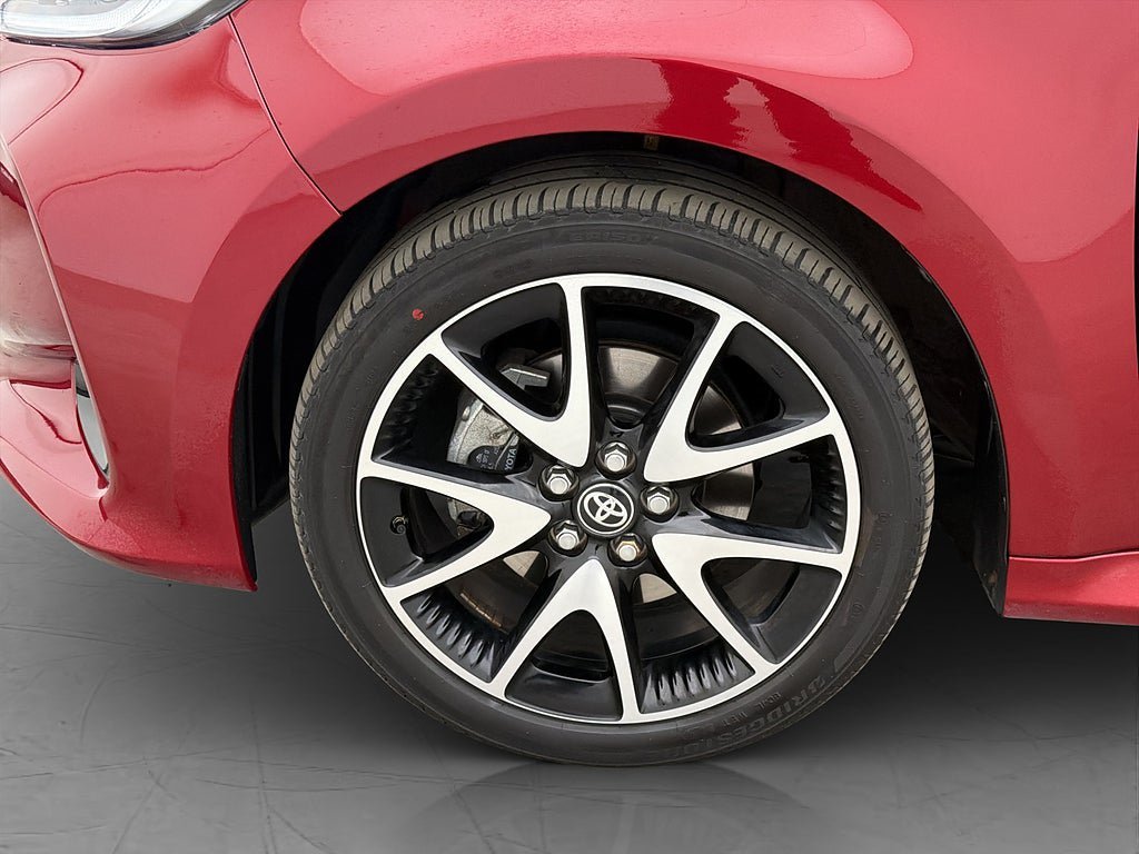Vehicle Image 30