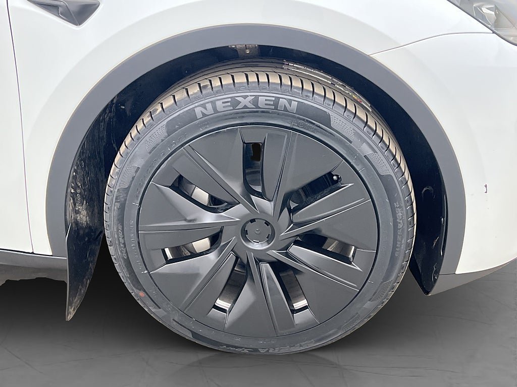 Vehicle Image 35