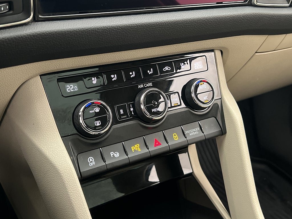 Vehicle Image 26
