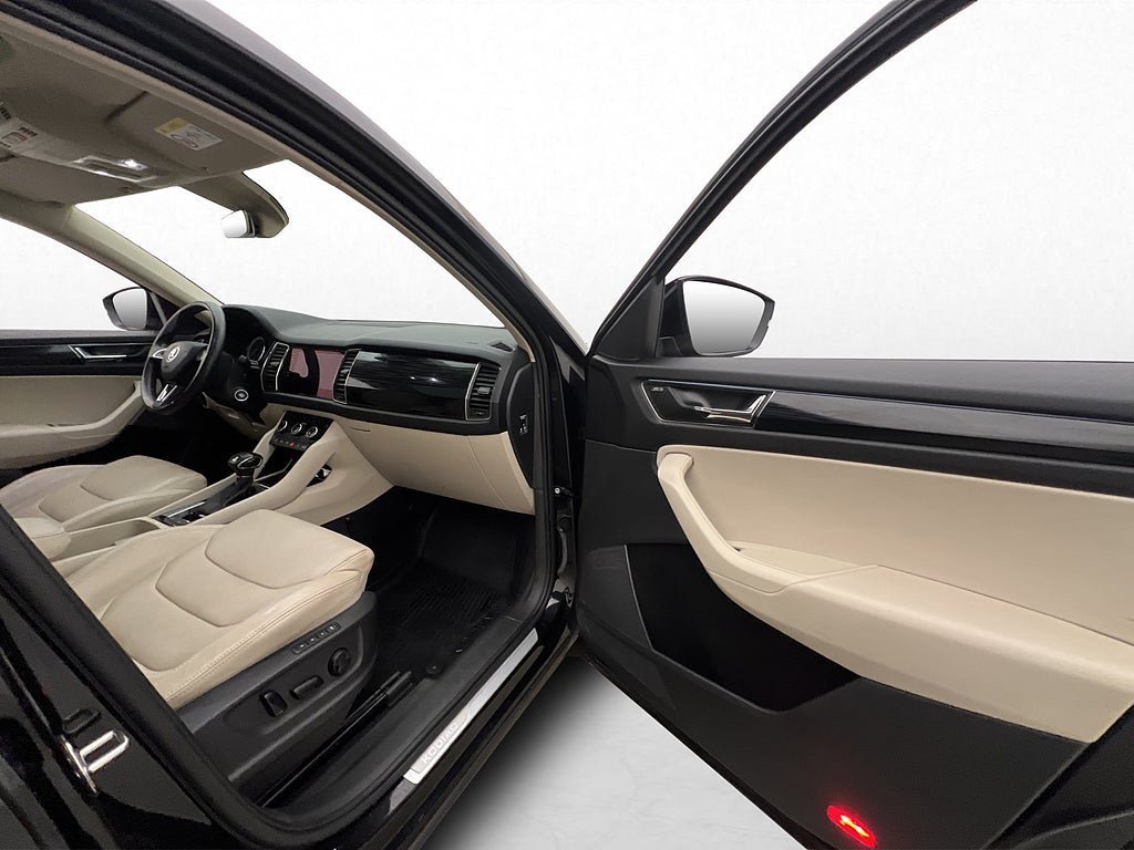 Vehicle Image 30