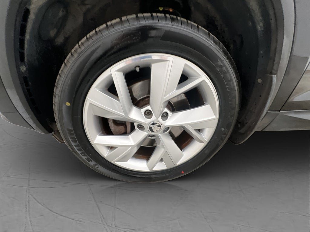 Vehicle Image 37