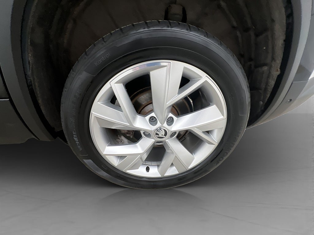 Vehicle Image 38