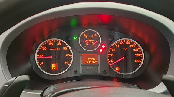 Vehicle Image 13