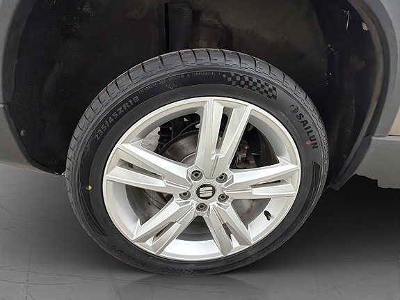 Vehicle Image 33