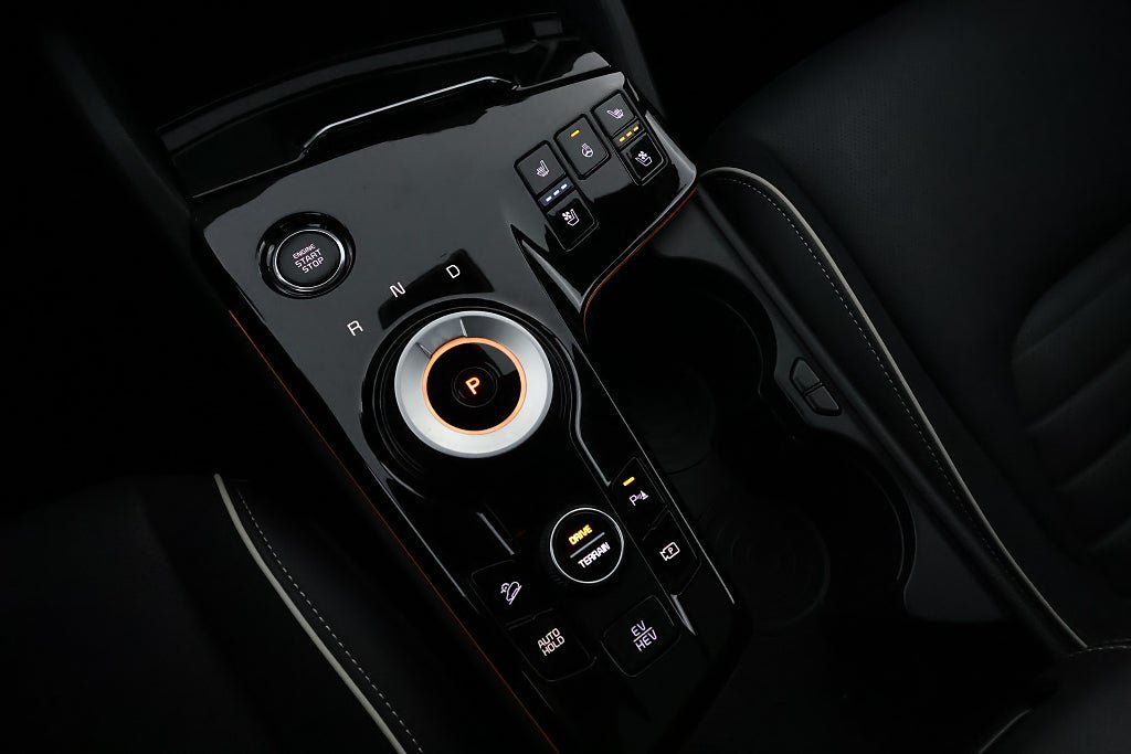 Vehicle Image 24
