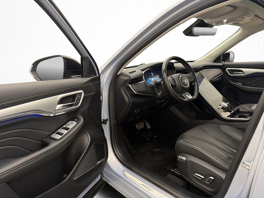 Vehicle Image 11