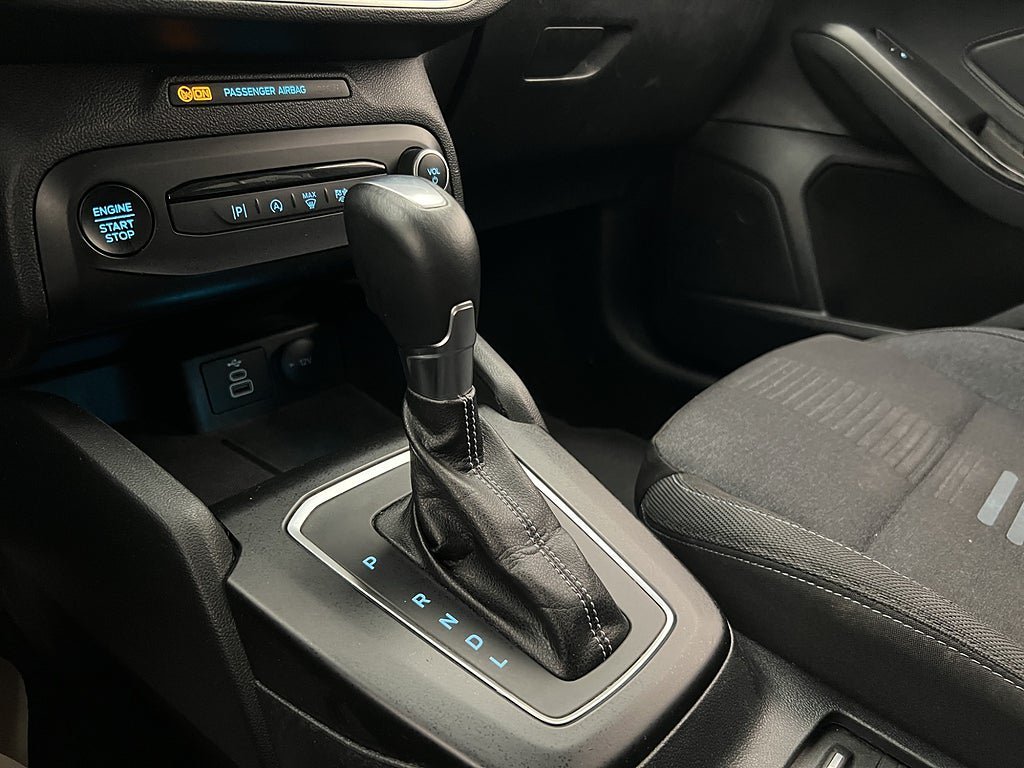Vehicle Image 24