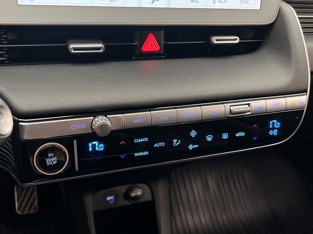 Vehicle Image 28