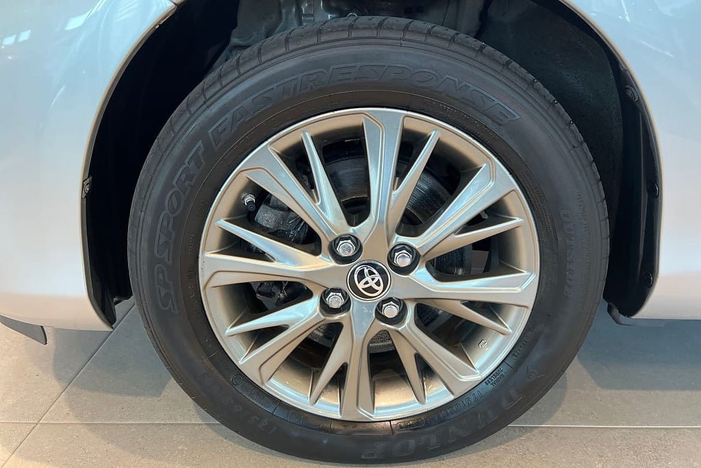 Vehicle Image 17