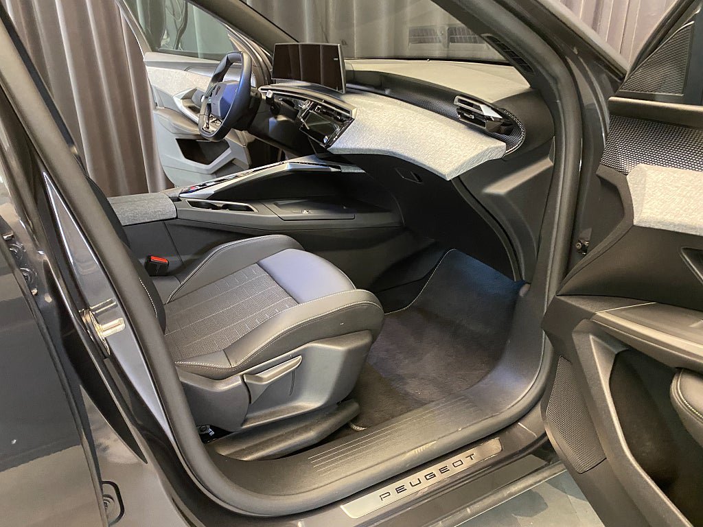 Vehicle Image 40