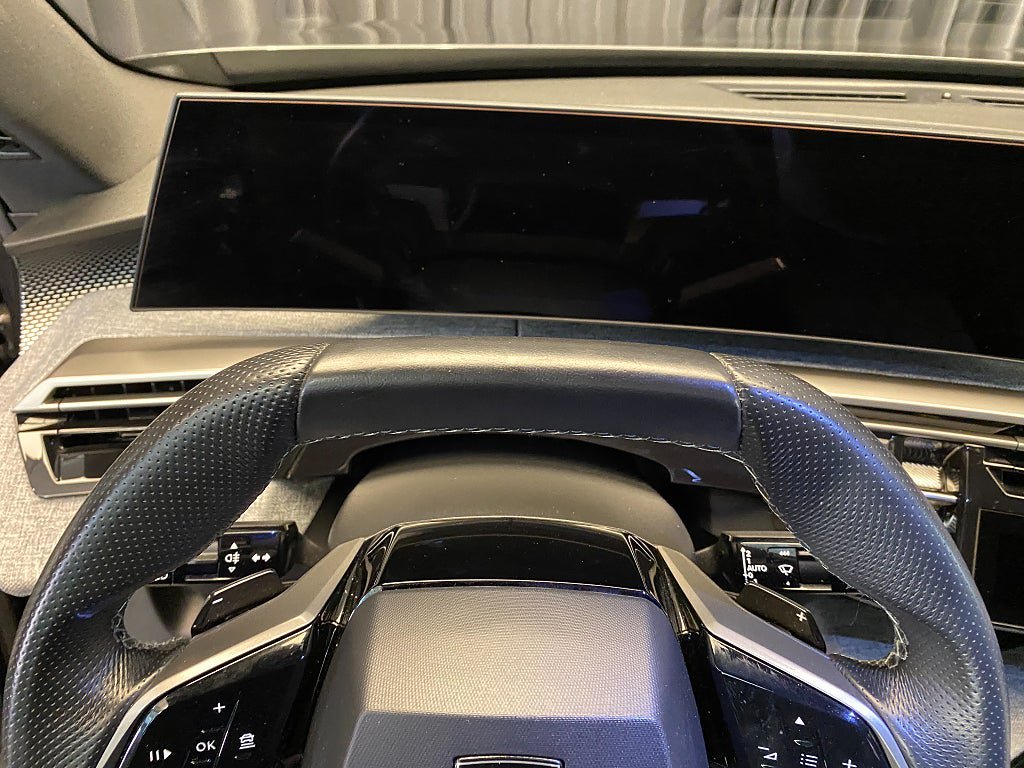 Vehicle Image 48