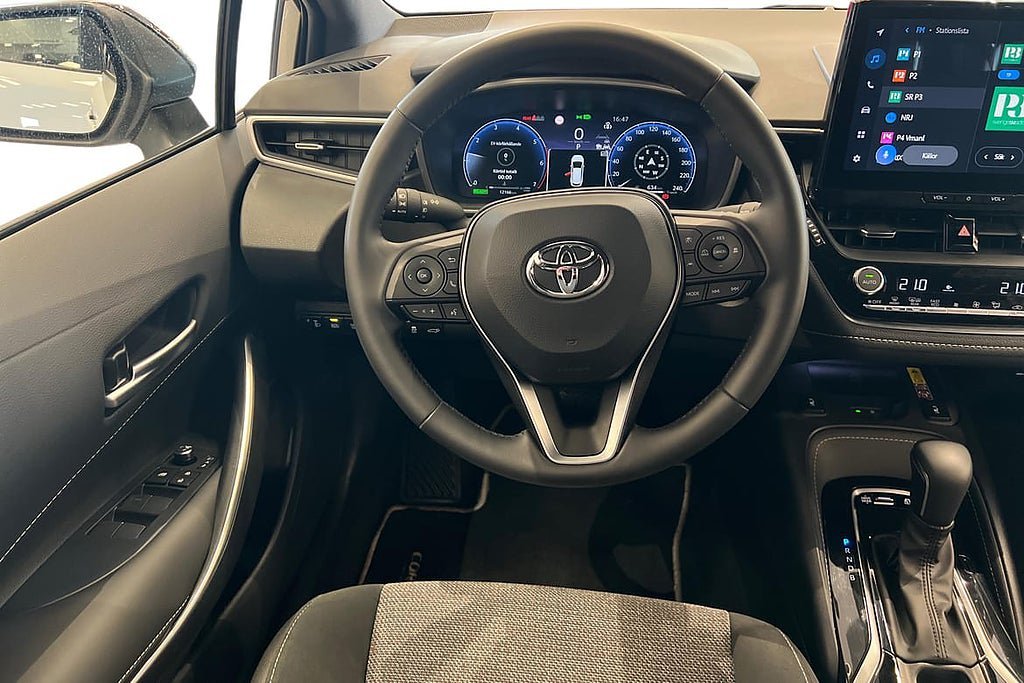 Vehicle Image 11