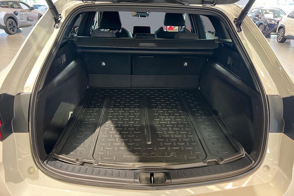Vehicle Image 12