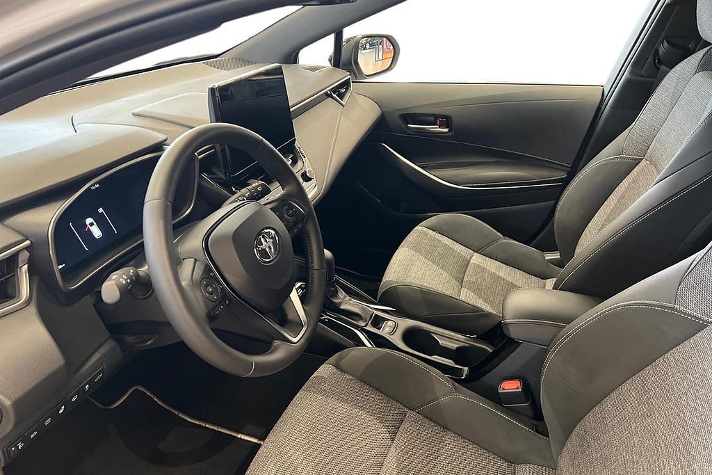 Vehicle Image 14