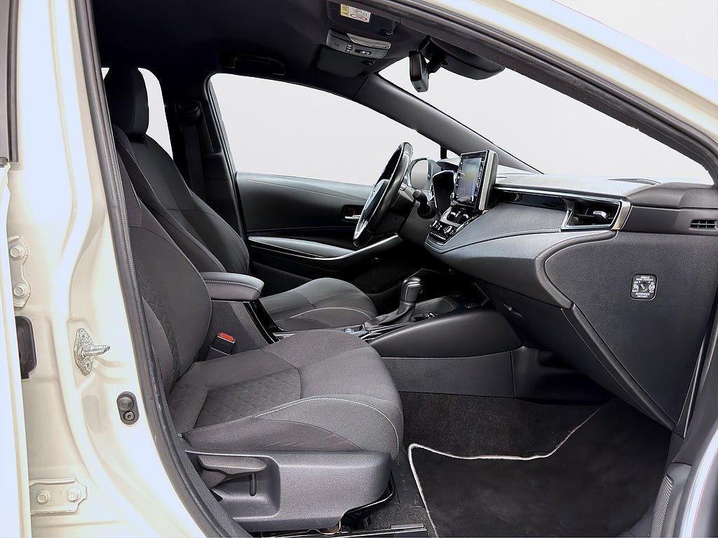 Vehicle Image 16
